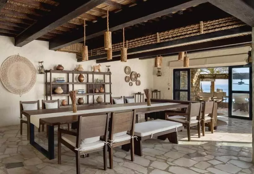 Отель Six Senses Zighy Bay