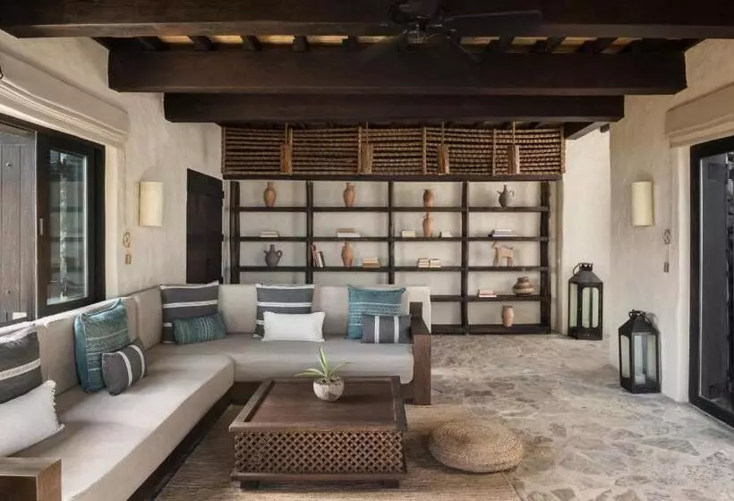 Отель Six Senses Zighy Bay