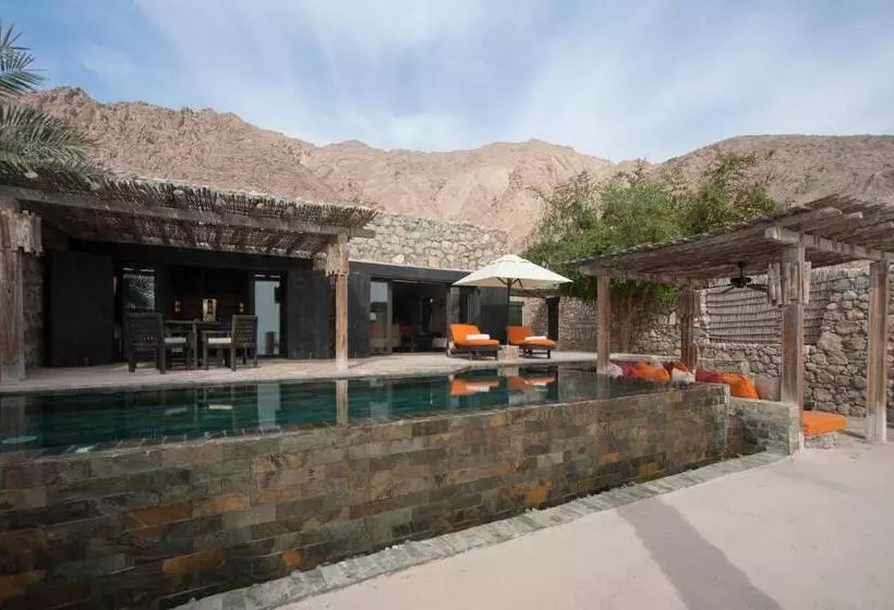 Отель Six Senses Zighy Bay