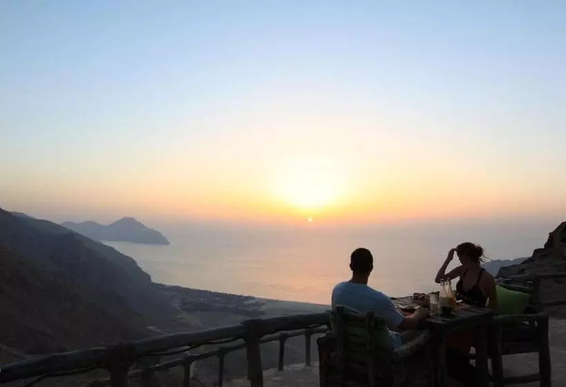 Отель Six Senses Zighy Bay