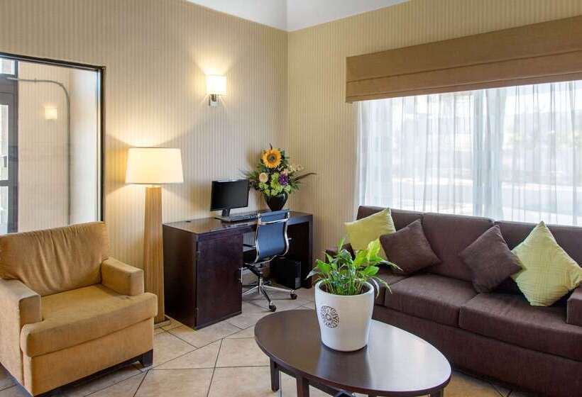 בית מלון כפרי Sleep Inn & Suites Bakersfield North