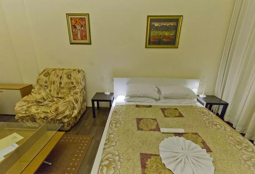 Sofia Inn Apartments Residence