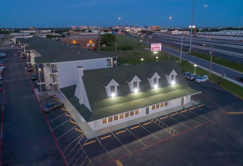 The Crossroads Hotel And Suites Irving
