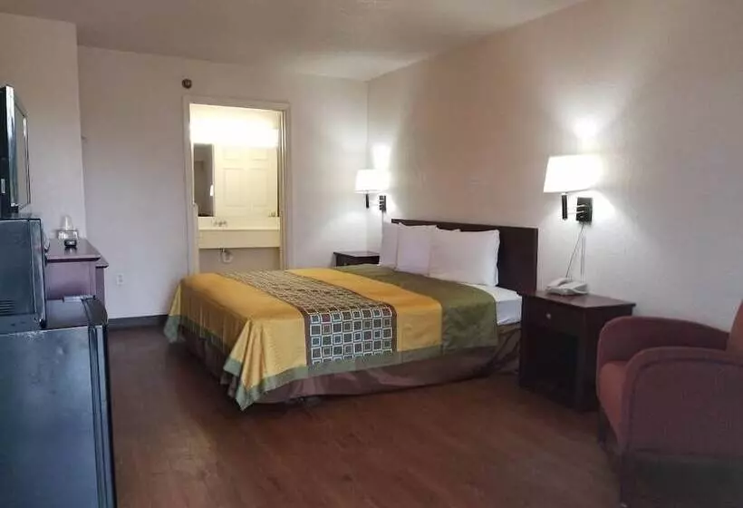 The Crossroads Hotel And Suites Irving