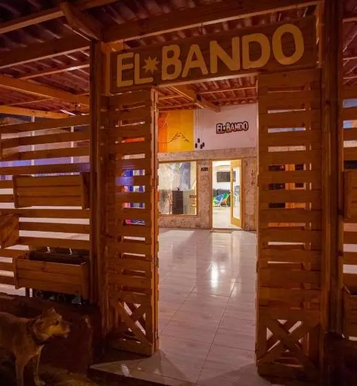 هاستل Hostal El Bando