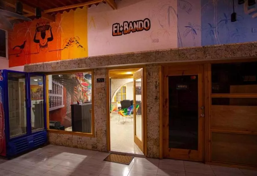 هاستل Hostal El Bando