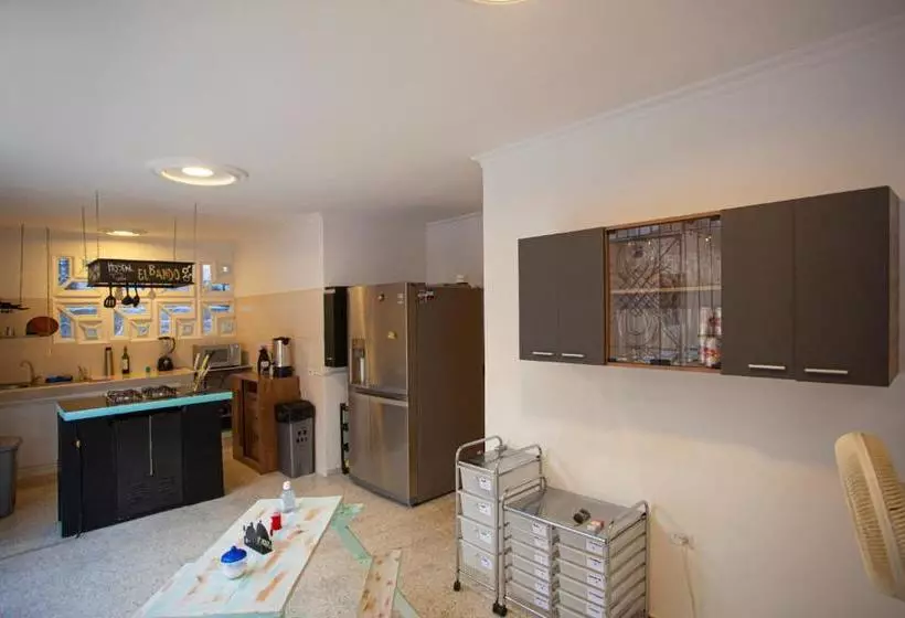 هاستل Hostal El Bando