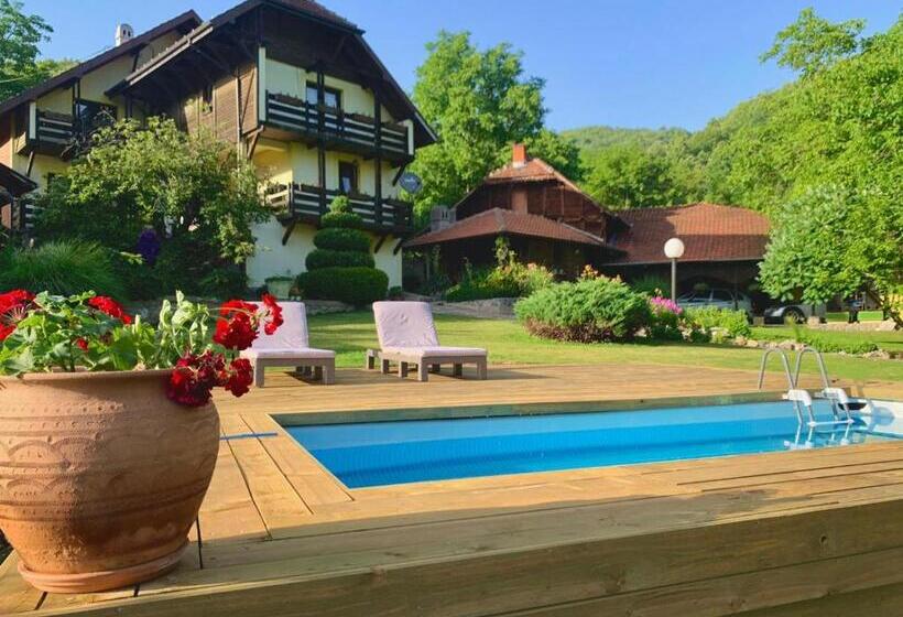 تختخواب و صبحانه Vila Djordjevic   Priroda Vas Okruzuje