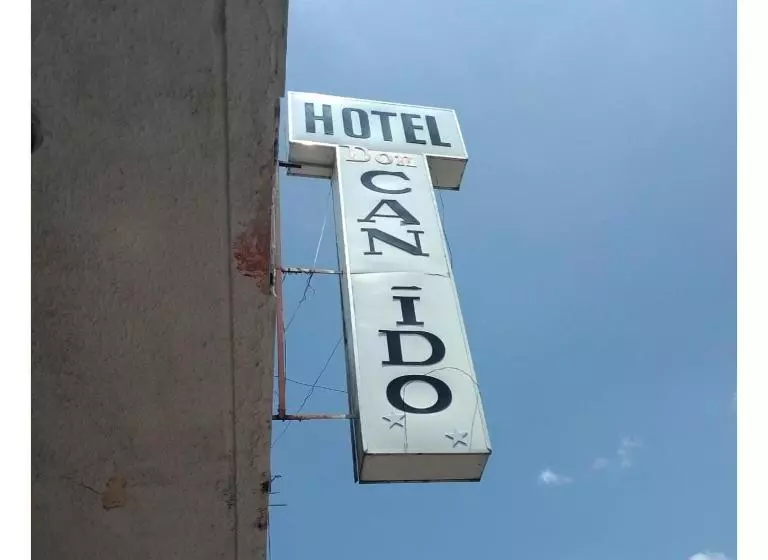 ホテル Don Cándido
