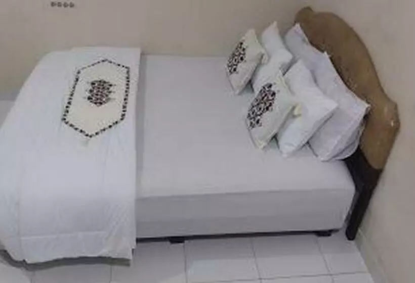هتل Griya Borobudur Homestay Syariah Magelang Redpartner