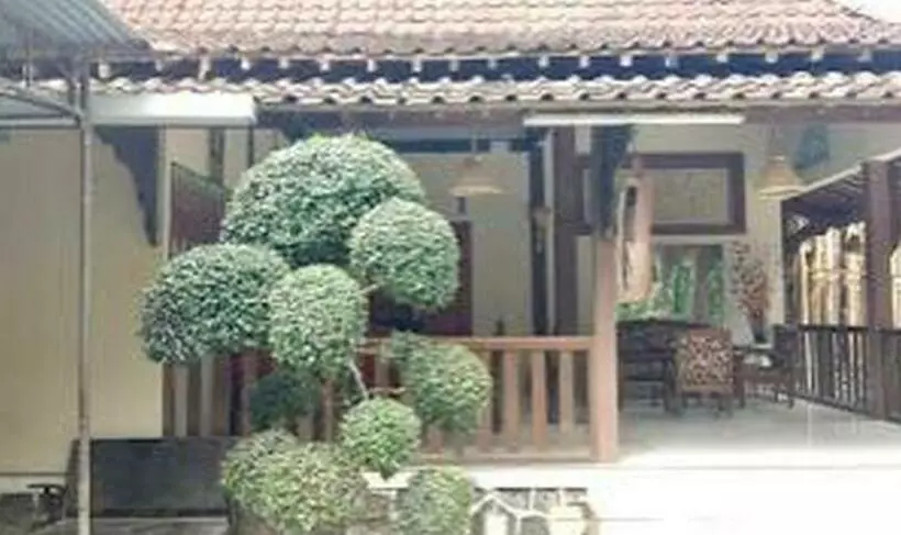 هتل Griya Borobudur Homestay Syariah Magelang Redpartner