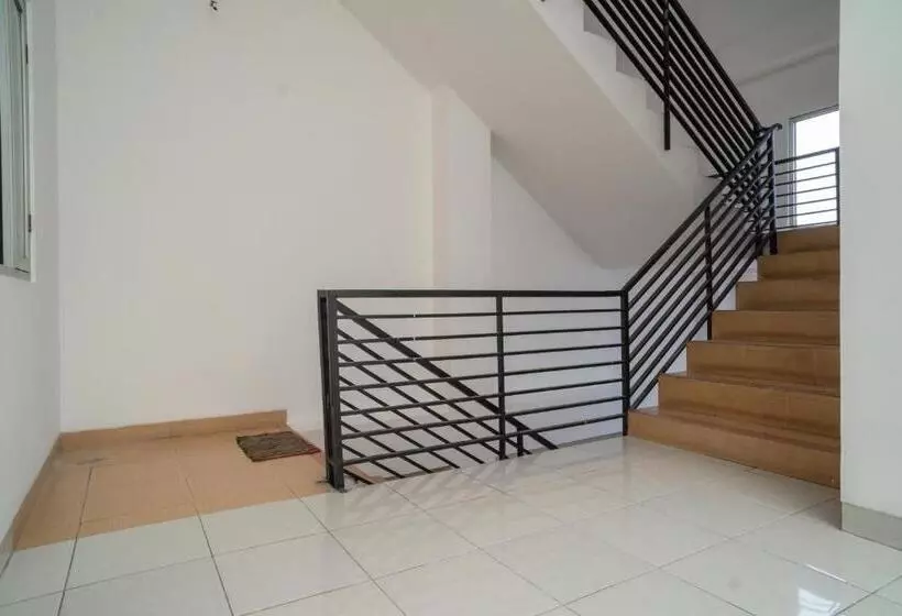 Hotelli Koolkost Syariah Near Universitas Moestopo Bintaro