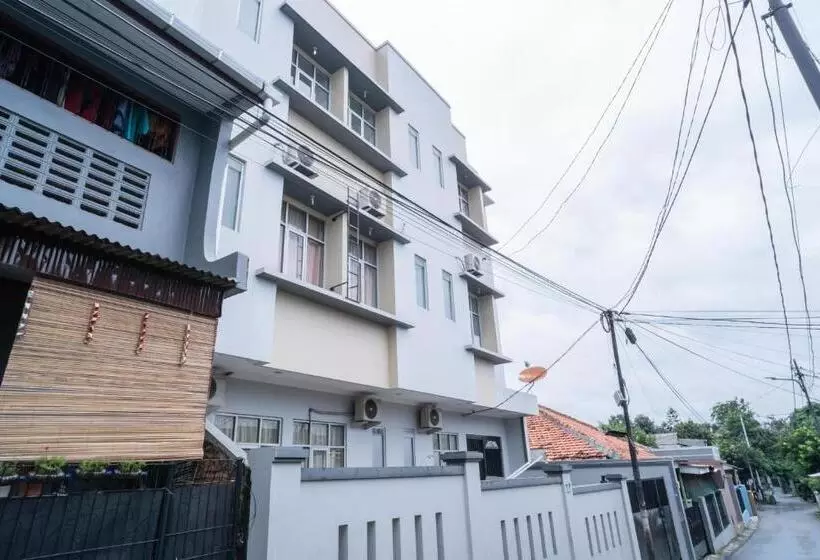 Hotelli Koolkost Syariah Near Universitas Moestopo Bintaro