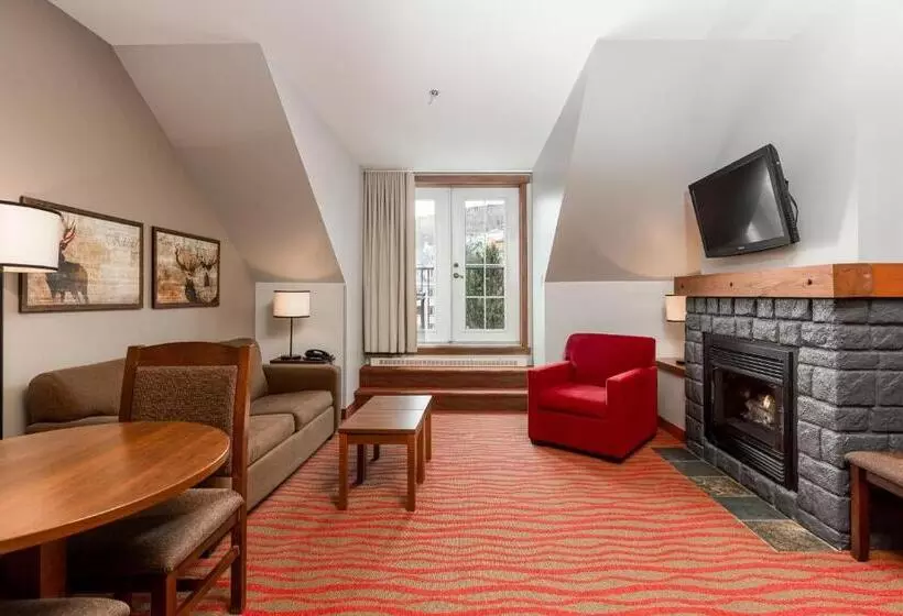 Hotelli La Tour Des Voyageurs Ii