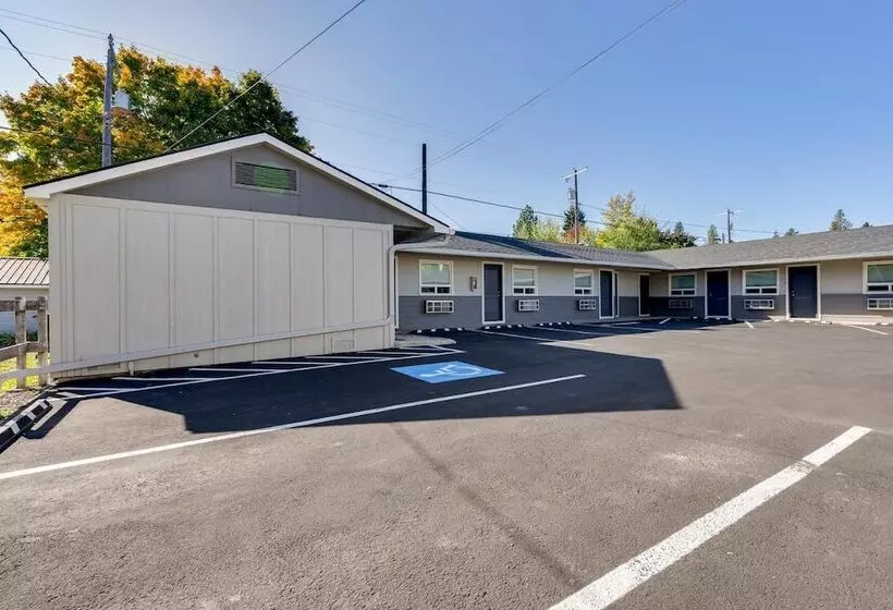 モーテル North Idaho Inn