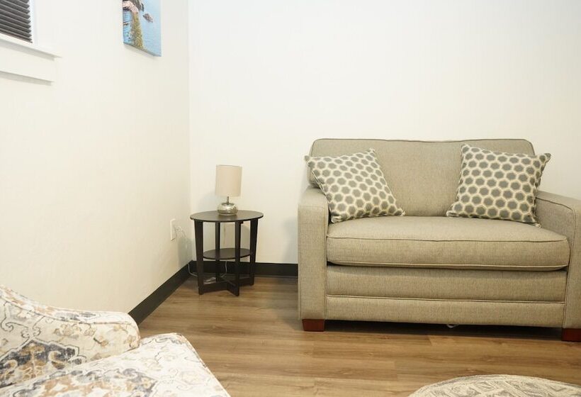 فندق على الطريق North Idaho Inn