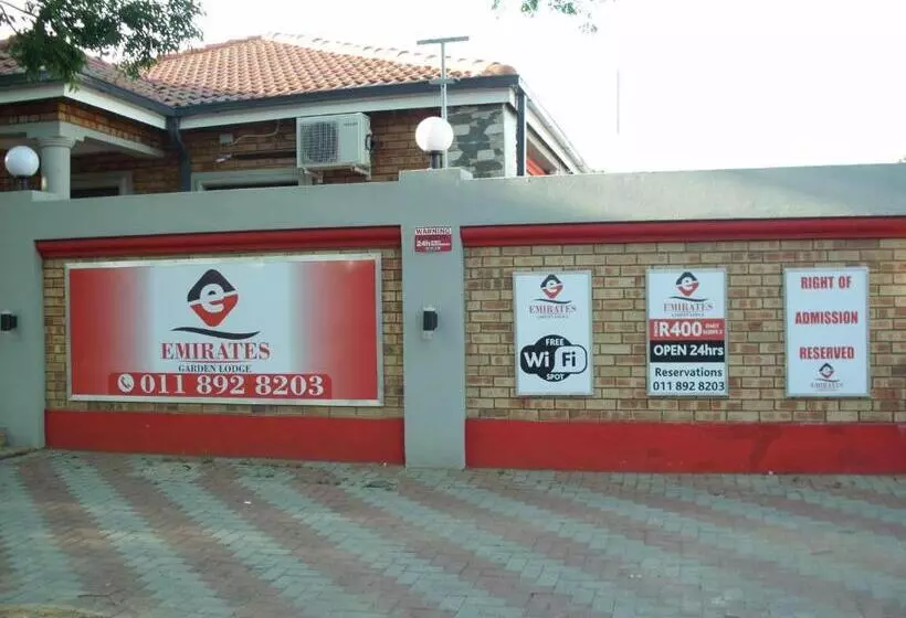 Majatalo Emirates Garden Lodge