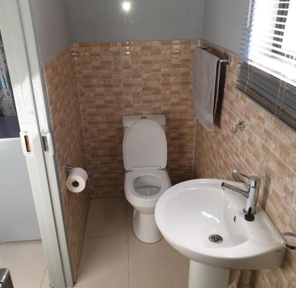 膳宿费 Emirates Garden Lodge