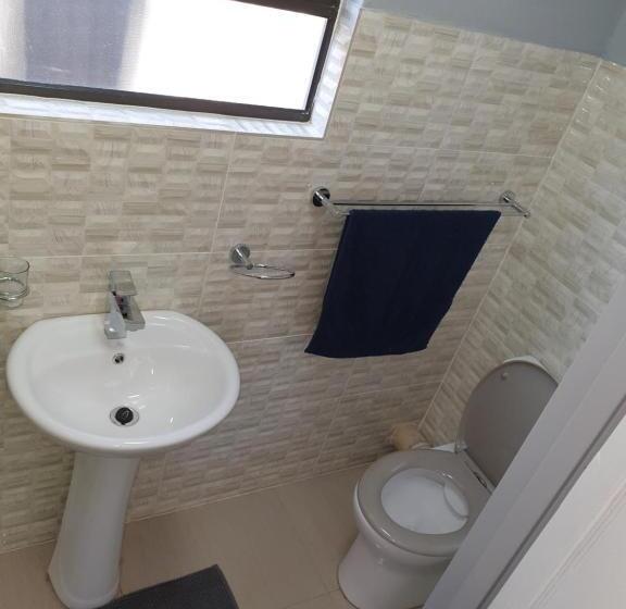 膳宿费 Emirates Garden Lodge