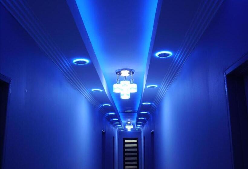 膳宿费 Emirates Garden Lodge