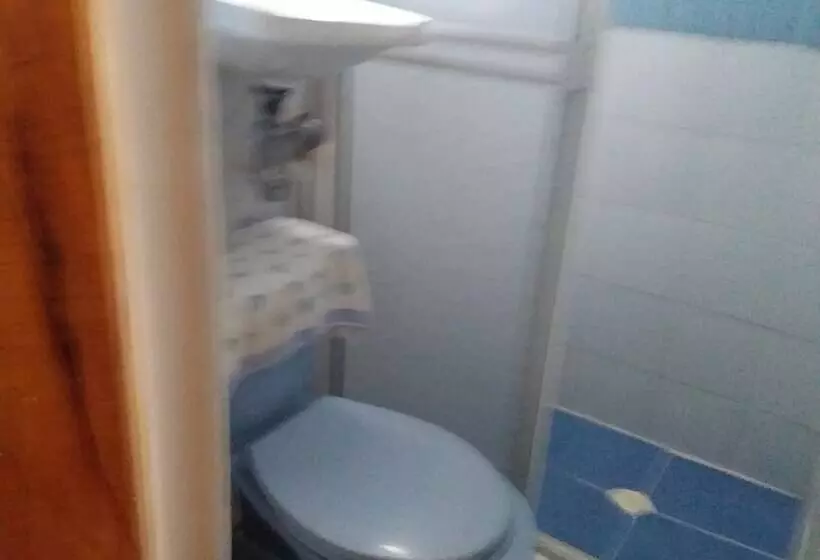پانسیون Room In Apartment   Green Sea Villa Helen Inn Located At Kilometer 4 Circunvalar