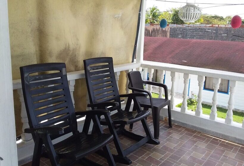 Pansiyon Room In Apartment   Green Sea Villa Helen Inn Located At Kilometer 4 Circunvalar