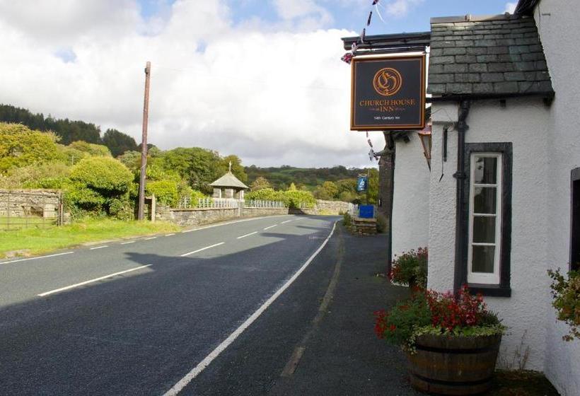 ユースホステル The Church House