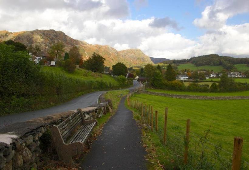 ユースホステル The Church House