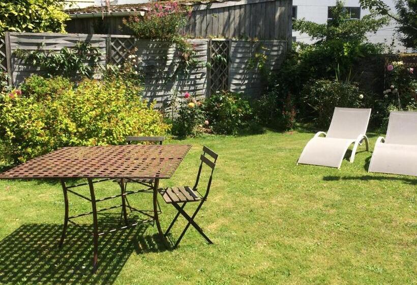 مبيت وإفطار Chambres De St Michel