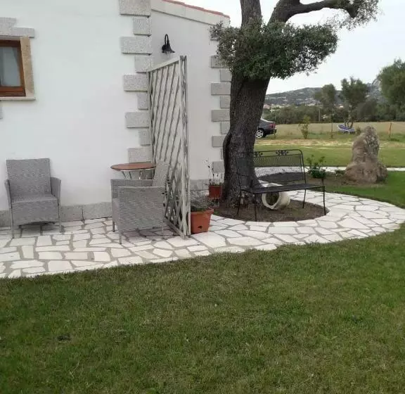 ベッドアンドブレックファースト Lu Antu Alloggi Agrituristici