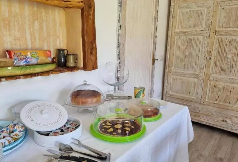 ベッドアンドブレックファースト Lu Antu Alloggi Agrituristici