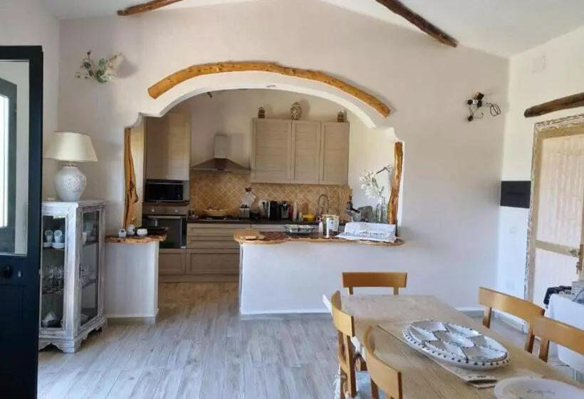 ベッドアンドブレックファースト Lu Antu Alloggi Agrituristici