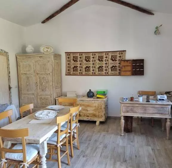 ベッドアンドブレックファースト Lu Antu Alloggi Agrituristici