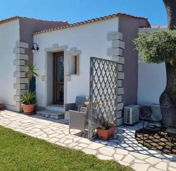 ベッドアンドブレックファースト Lu Antu Alloggi Agrituristici