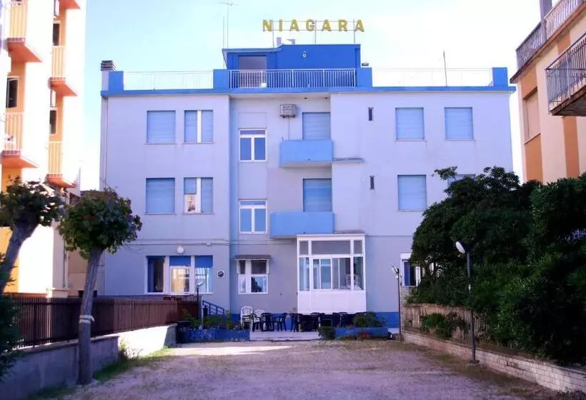 ホテル Niagara