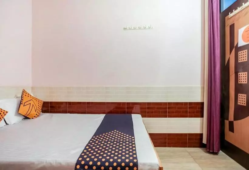 ホテル Spot On 67316 Krishna Guest House