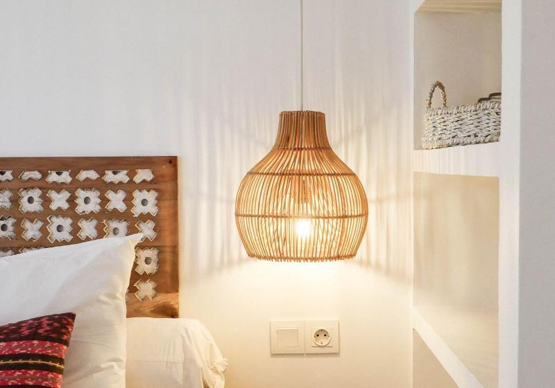 فندق The Room Padang Padang