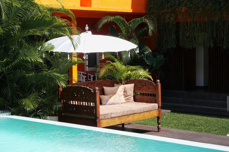 فندق The Room Padang Padang