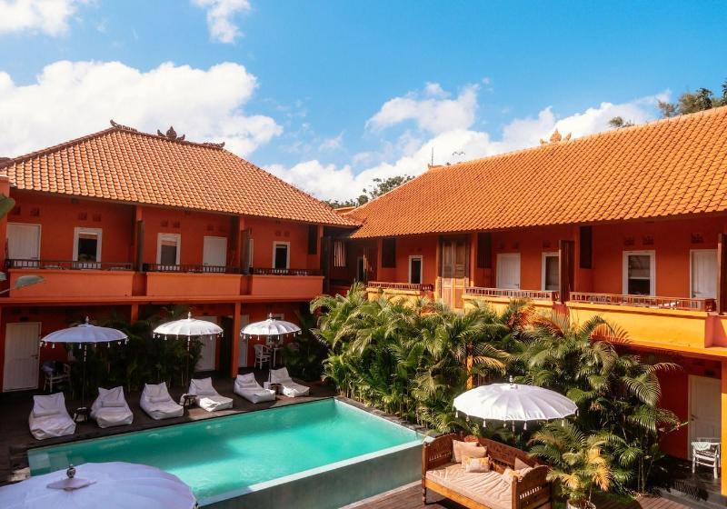 فندق The Room Padang Padang