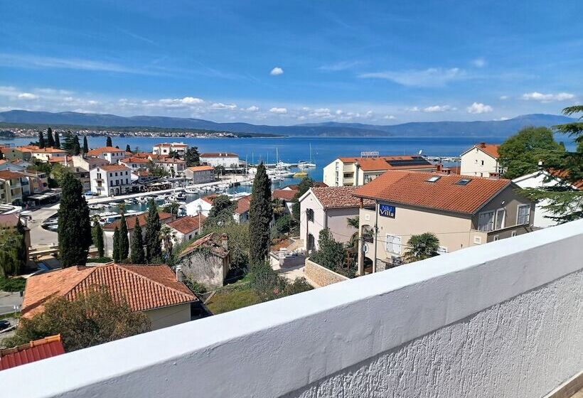 بنسيون Guesthouse Cecilia