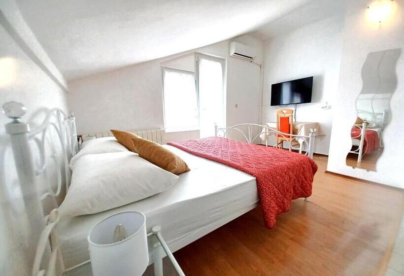 بنسيون Guesthouse Cecilia