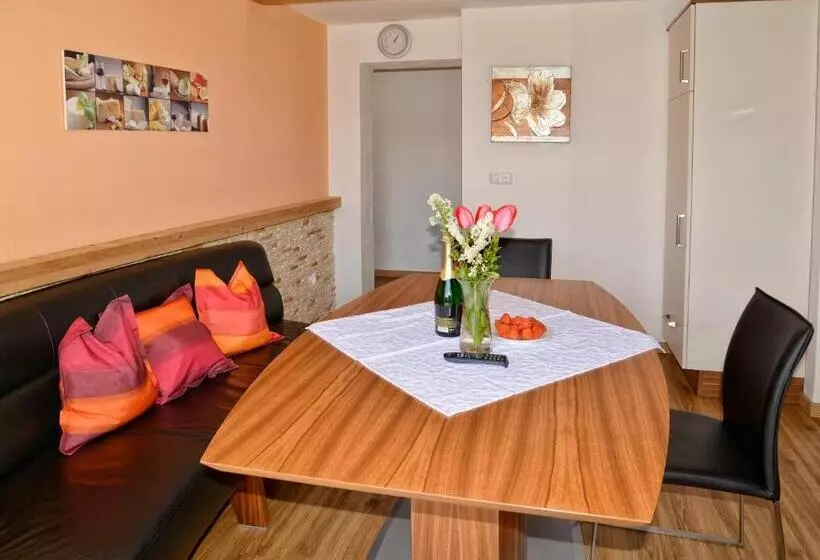 پانسیون Haus Gabriela