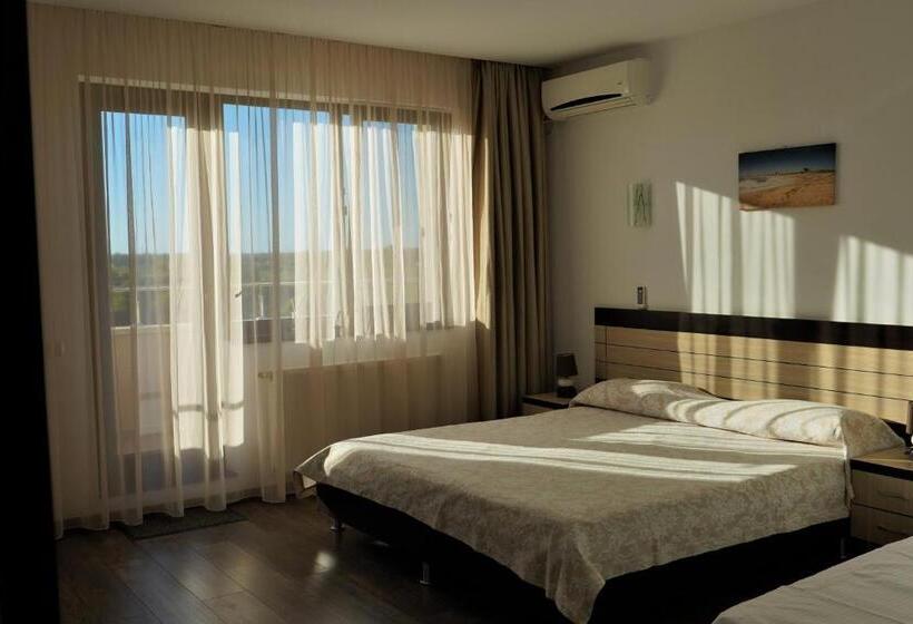 פנסיון Indeep Club