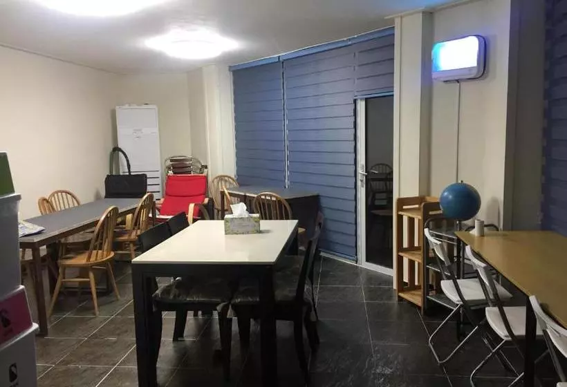 ペンション Jeju Guesthouse