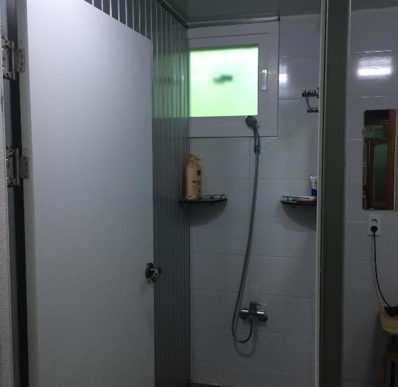 Pension (Hôtel basse catégorie) Jeju Guesthouse