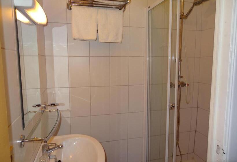 پانسیون Logies Ocelot