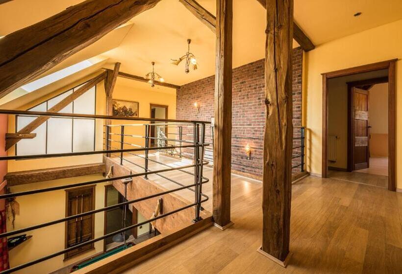 Majatalo Penzion U Lišky