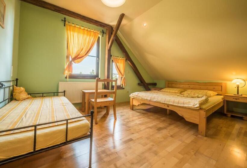 Majatalo Penzion U Lišky