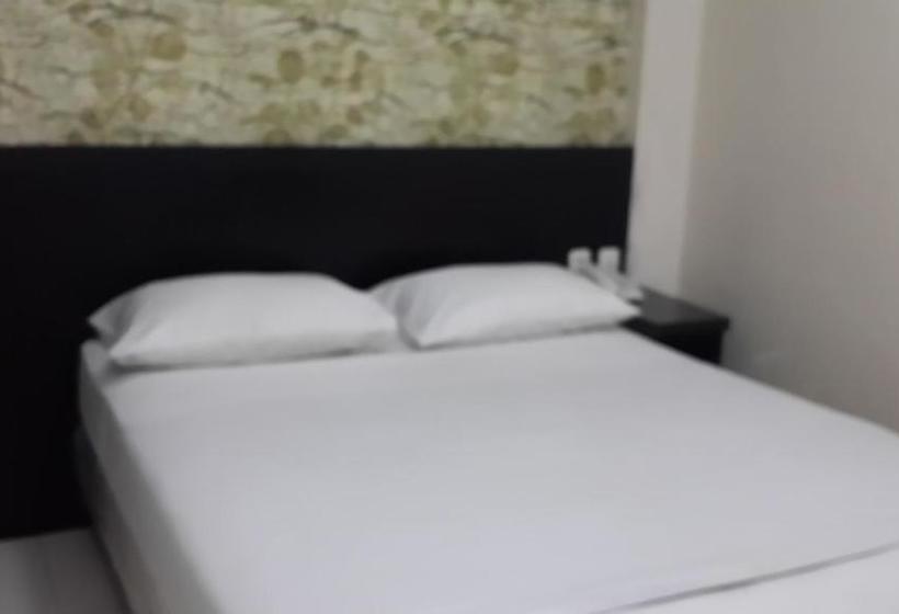 Pensionat Wisma Davinci Roxy