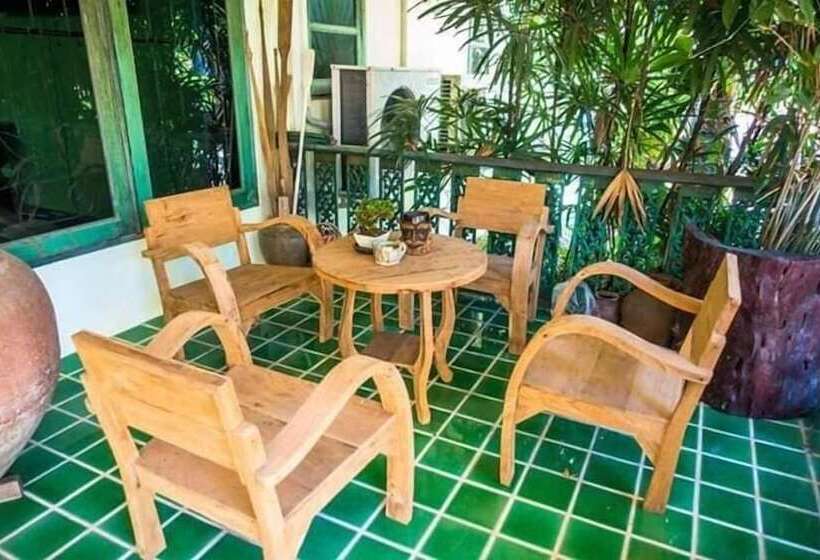 Plus Hostel Ayutthaya